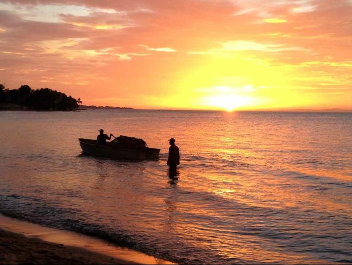 atardecer pescando.jpg