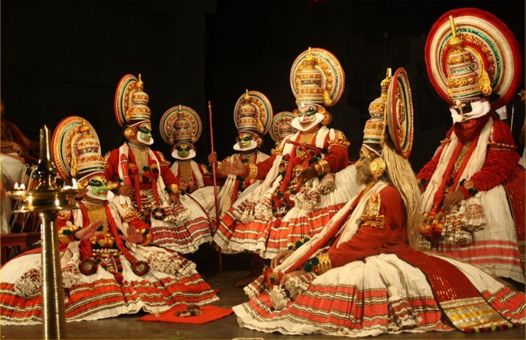 Kathakali_-Play_with_Kaurava (1).jpg