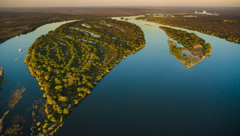 28567-zambezi-river-cruise-aerial-view.jpg