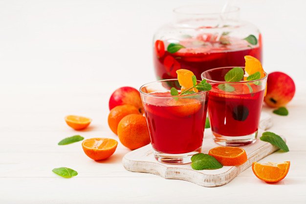 Sangria con frutas - freepick.jpg