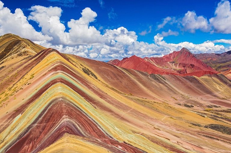 Peruvian-Rainbow-Mountains.jpg