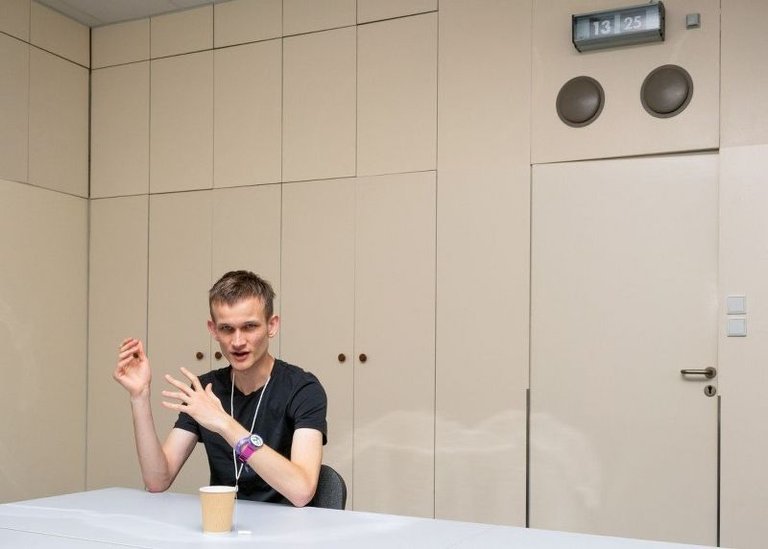 vitalik-co44334.jpg