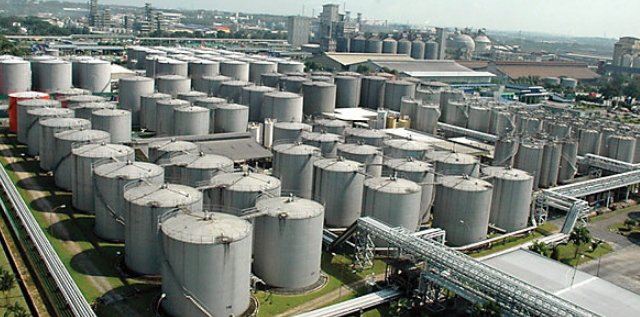 africa largest oil tank farm nigeria.jpg