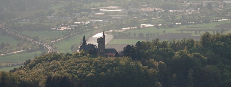 5693803598-rothestein-castle-in-the-backlight (FILEminimizer).jpg