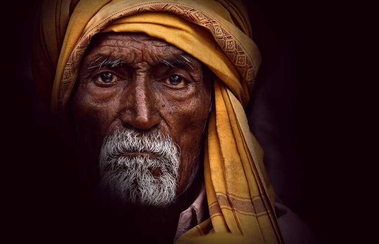 04_Shibram Nag_Harrowed Stare_KumbhMela_9831013872.jpg