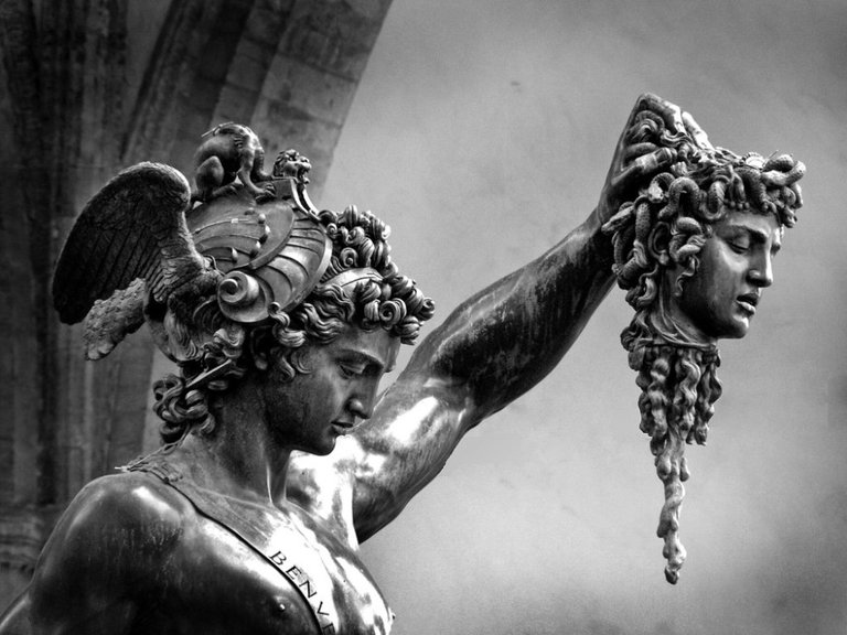 Perseus-with-head-medusa.jpg