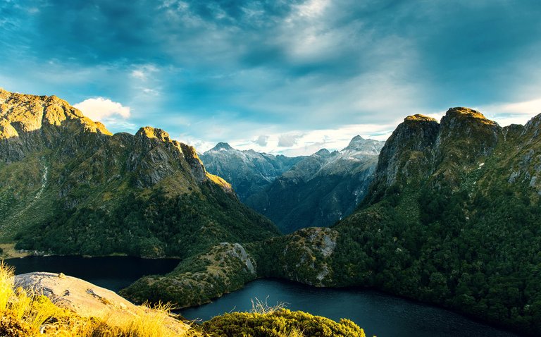 Fiordland-National-Park,-New-Zealand.jpg