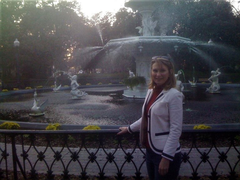 Carolyn Keenan at Forsyth park in Sav.jpg