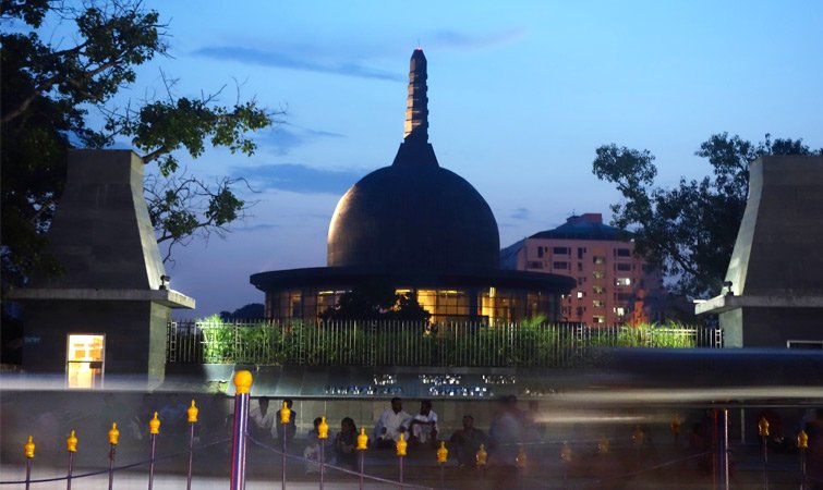 patna-buddha-smriti-park.jpg