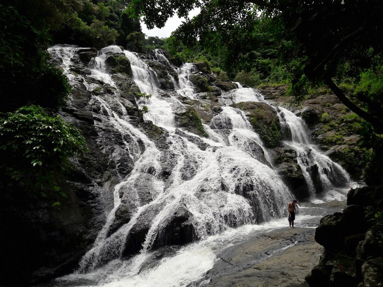Tarangban Falls, Calbayog, Samar Island 2.jpg