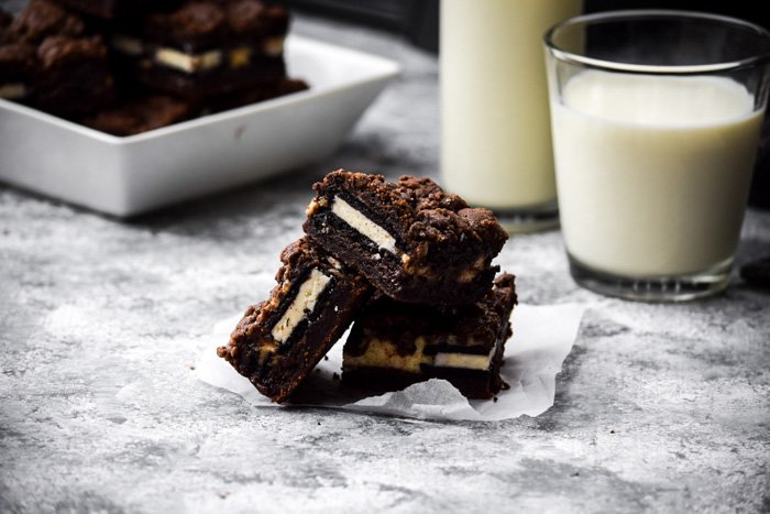 Cookies & Cream Cheesecake Brownie Bars-7.jpg