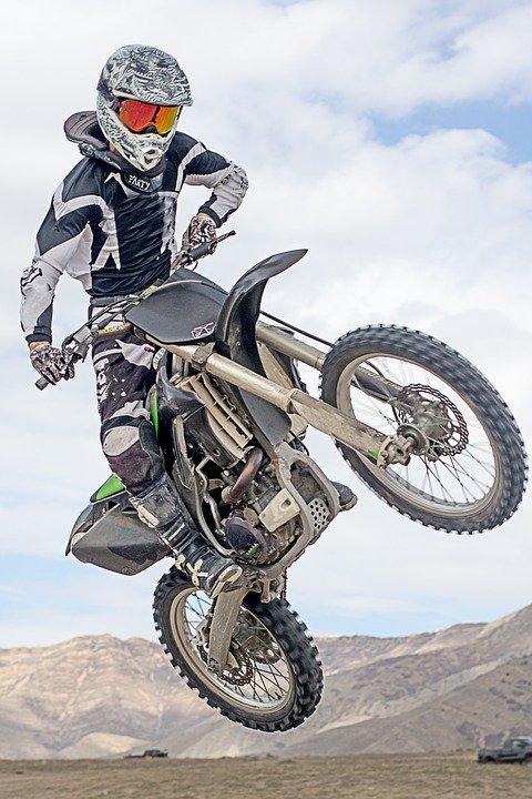 dirtbike-1241517_960_720.jpg