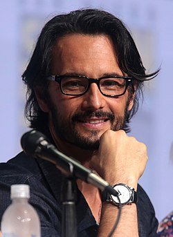 250px-Rodrigo_Santoro_by_Gage_Skidmore_3 (1).jpg