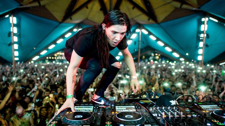 Skrillex-Live.jpg