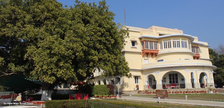 Brij-Raj-Bhavan-Palace.jpg