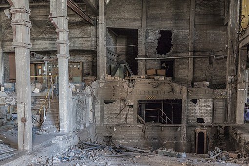 abandoned-factory-1513096__340.jpg