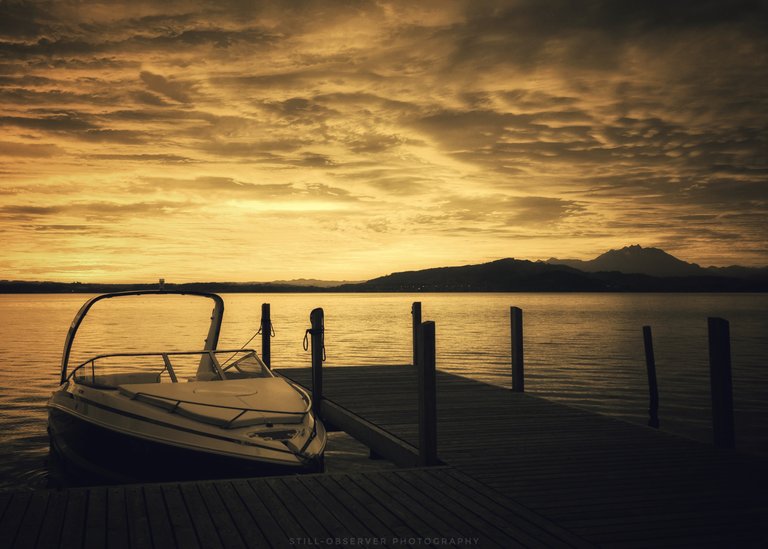 okanagan lake docked.jpeg