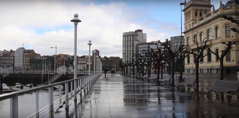 gijon-lloviendo--paseo-puerto.jpg