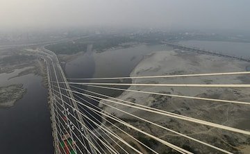 b0c9ccog_delhi-signature-bridge_625x300_03_November_18.jpg