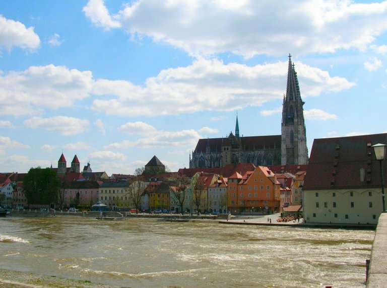 002 Regensburg, Dom St. Peter klein.jpg