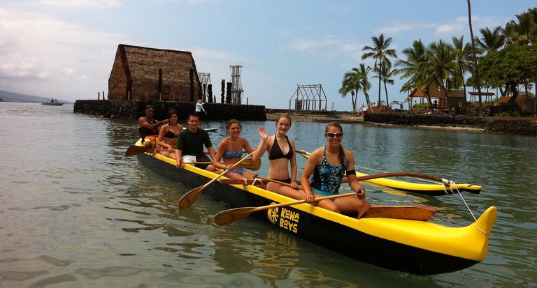 kamakahonu-canoe-ride.jpg