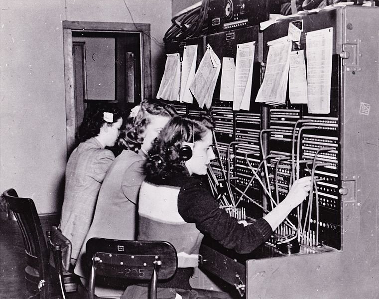 telephone_operators.jpg