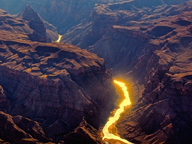 grand-canyon-2681533_640.jpg