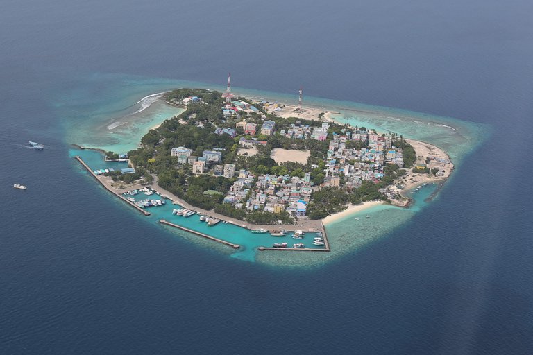 Maldives 4 - Maldive Resort.jpg