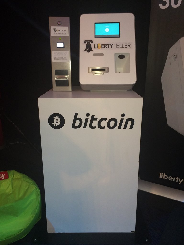 Bitcoin_Teller_SIBOS_Boston_2014_2.jpg