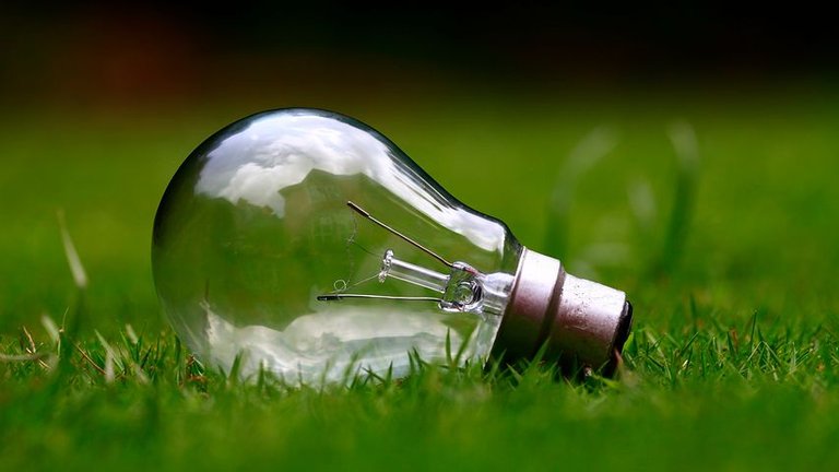 light-bulb-984551__480.jpg