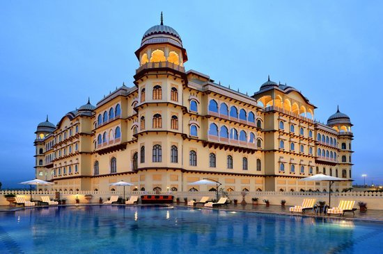 noor-mahal-www-tripadvisor-com.jpg