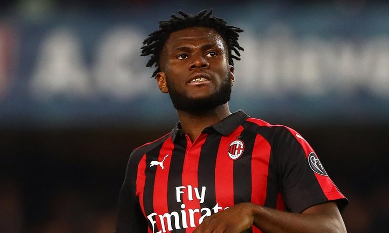 kessie.milan.sguardo.2091.1080x648.jpg