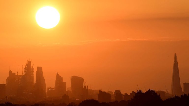 skynews-london-weather_4380259.jpg