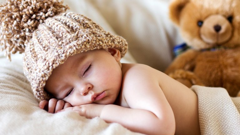 cute_sleeping_baby_toy_bear-1280x720.jpg