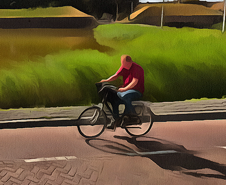 28 naarden unknown man on bicyle juli 2018 close 1.png