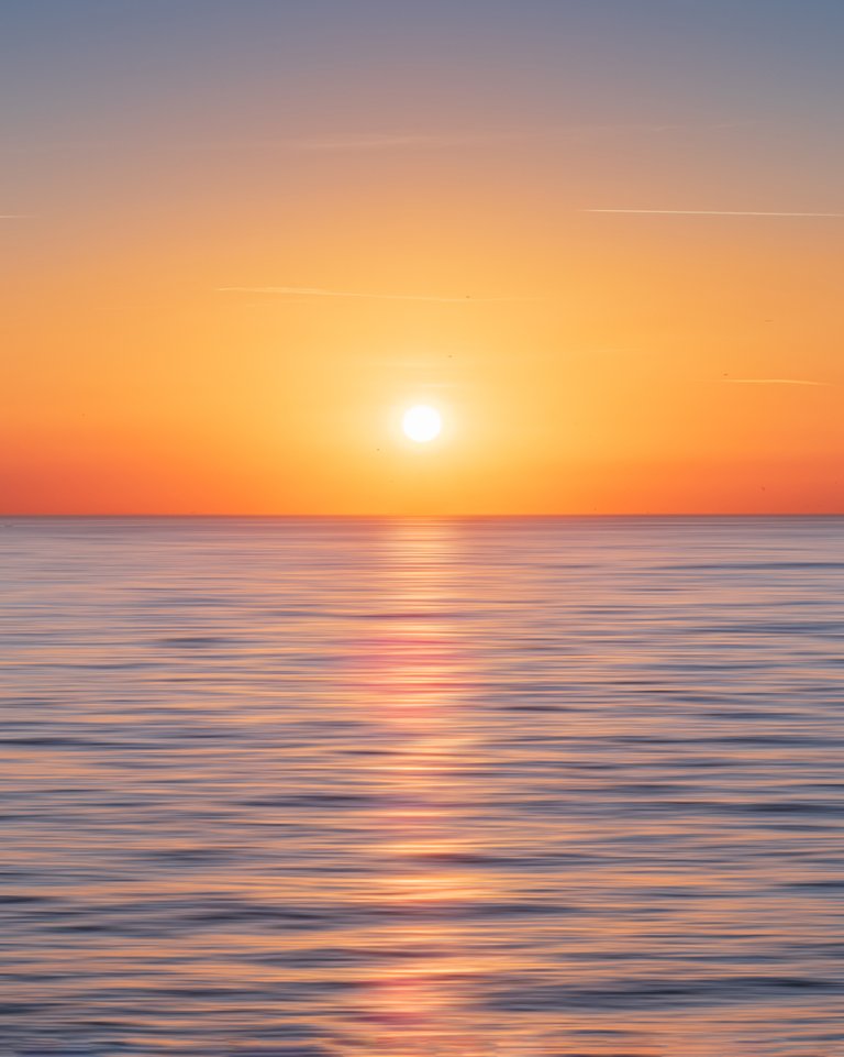 beautiful-calm-waters-dawn-1631678.jpg
