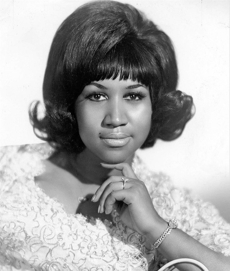 800px-Aretha_Franklin_1968.jpg