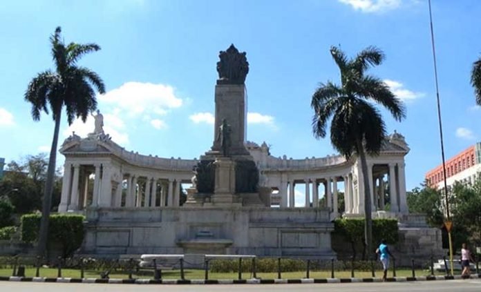 Monumento-al-Mayor-General-Jose-Miguel-Gomez-696x423.jpg