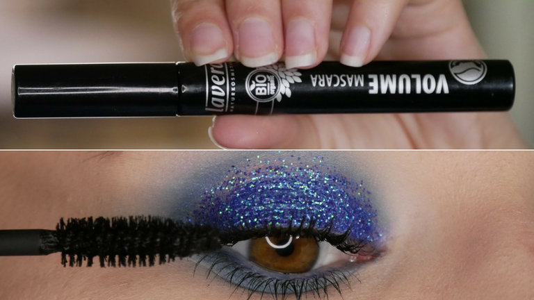 Blue Glitter Makeup-Mascara-melissavandijkmakeuptutorials.png