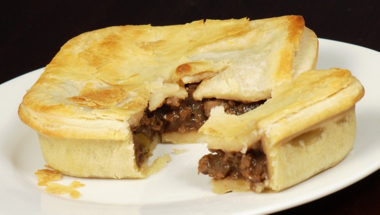 Vegan_Meat_Pie_01_Pengo.jpg