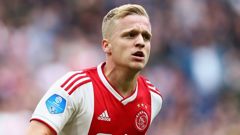 donny-van-de-beek-ajax_swob720tsahlzvw2thzzf2ji.jpg