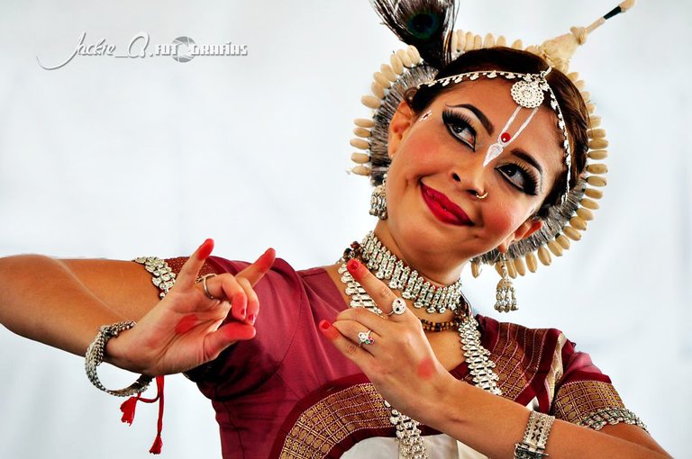 Danza Odissi 1.jpg