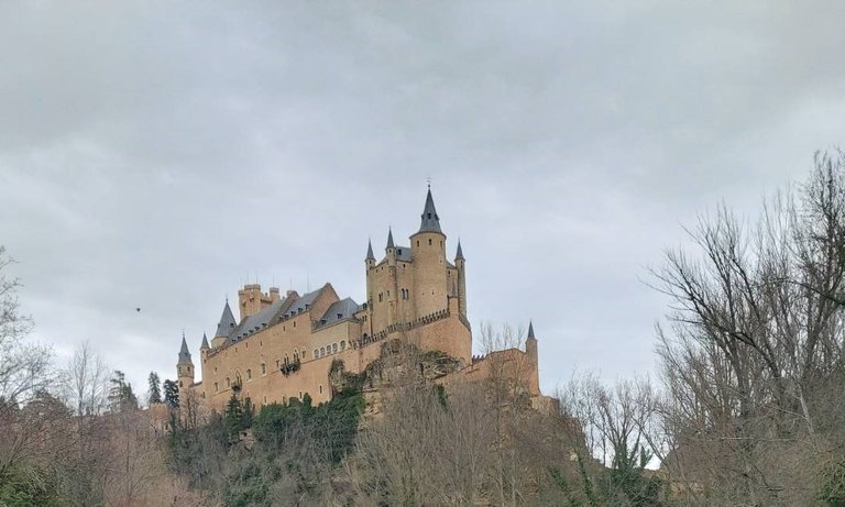 beautiful ancient buildings in Spain2.jpg