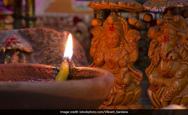 gddq7nq_dhanteras-shubh-muhurat_625x300_02_November_18.jpg