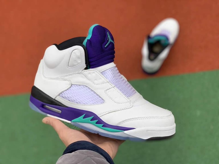 air-jordan-5-retro-nrg-fresh-prince-white-grape-av3919-135-pics-(1).jpg