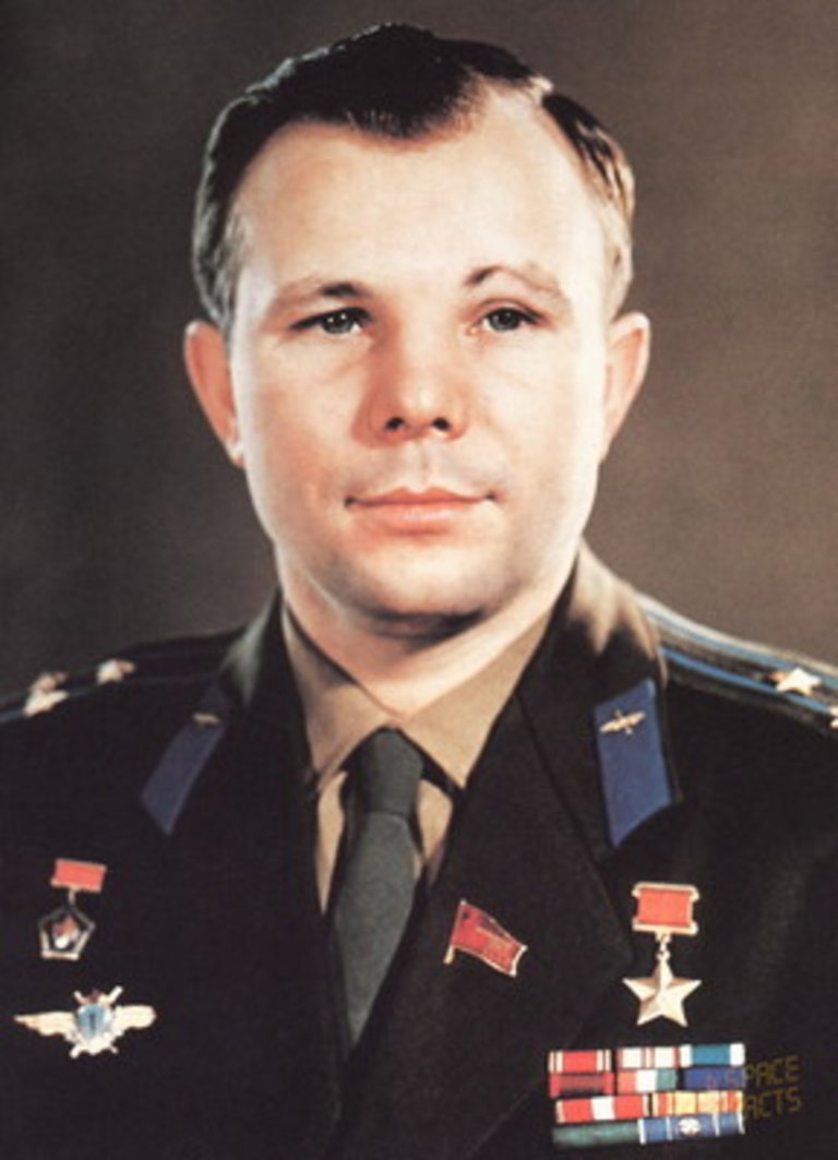 Yuri_Gagarin_highlight_mob.jpg