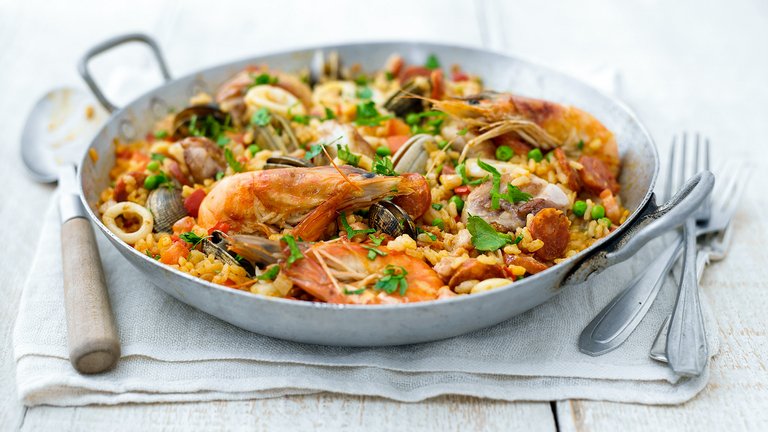 paella_7100_16x9.jpg