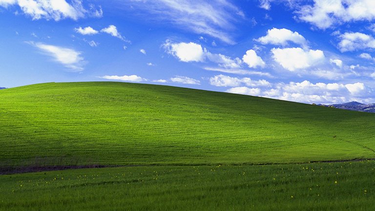 Bliss_windows_xp_meadow_stuff_ultra_3840x2160_hd-wallpaper-242610.jpg