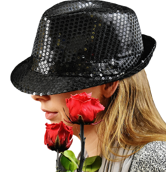 woman in hat.png