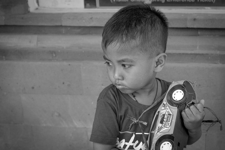 Goa Gajah kid 1 bw.jpg